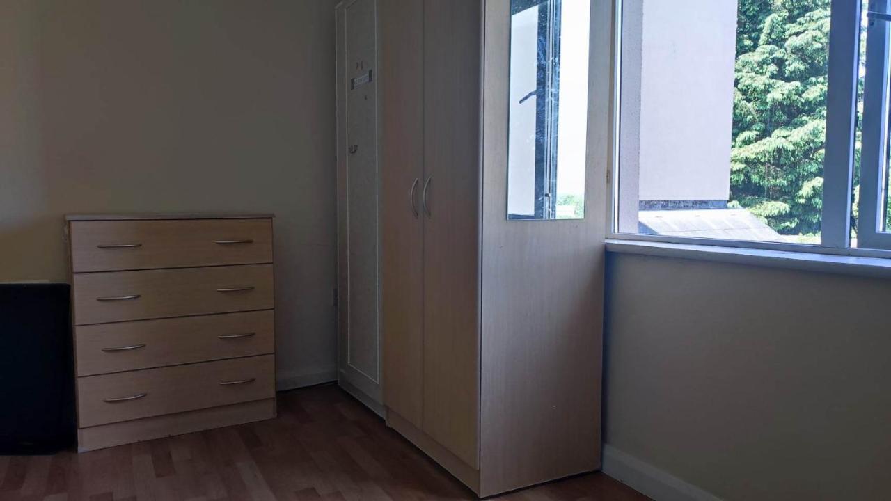 Budget-Friendly Self-Serve Lodging Galway Eksteriør billede